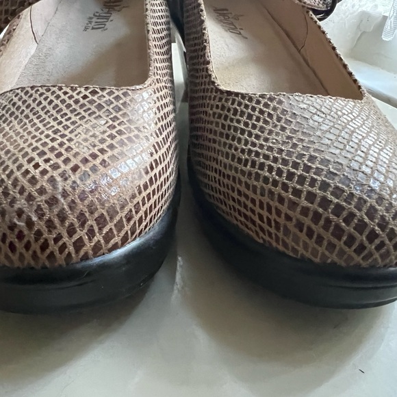 Algeria HAR-722 Harper tan snake Mary Jane wedges, 41 - Picture 4 of 10